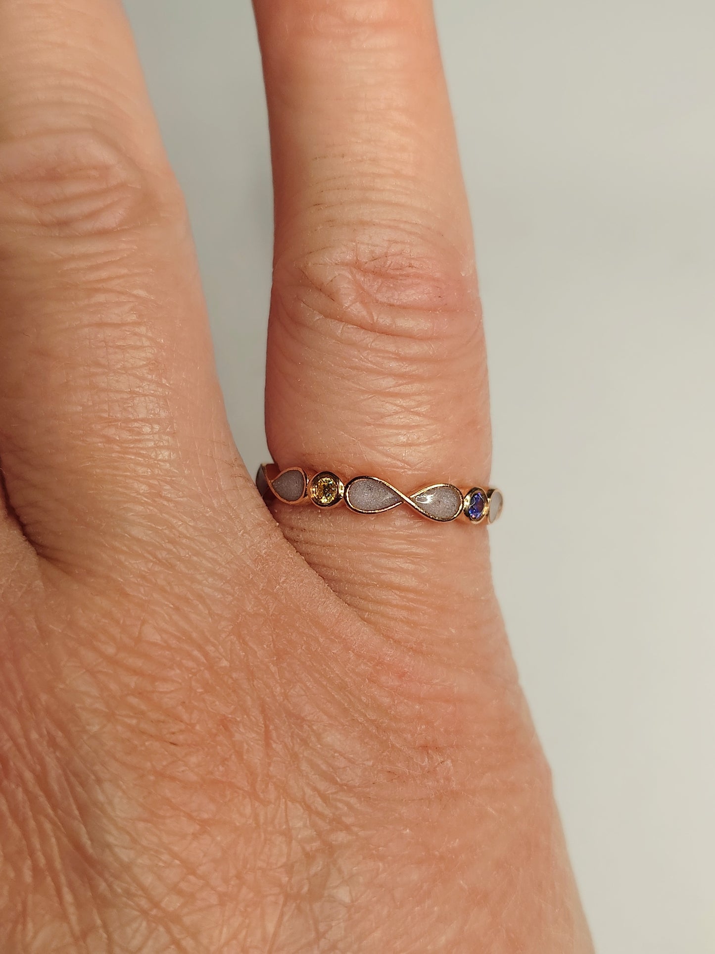 Olivia infinity med 4 fødselssteiner