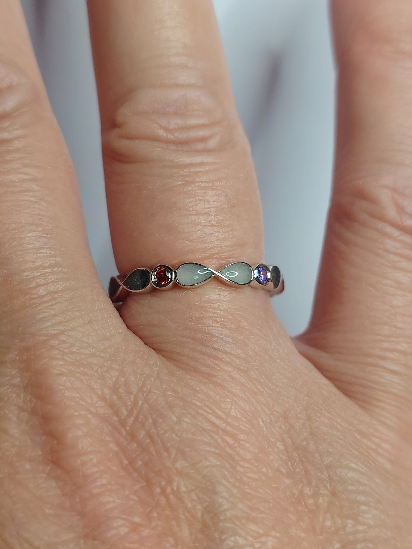 Olivia infinity med 4 fødselssteiner