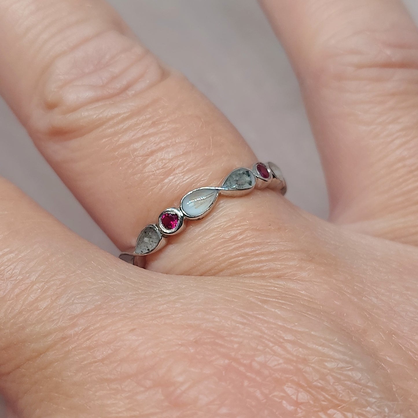 Olivia infinity med 4 fødselssteiner