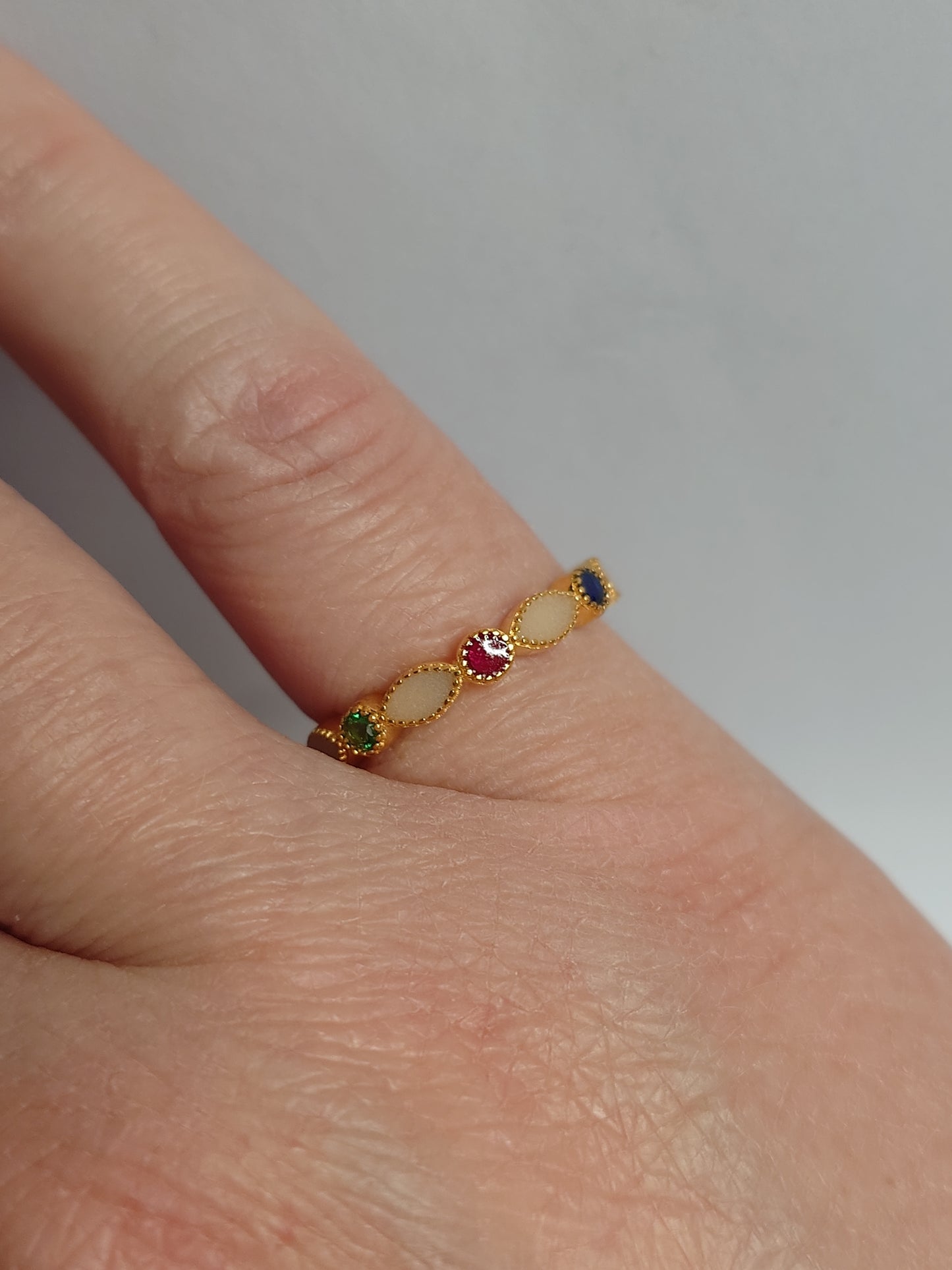 Olivia med 4 fødselssteiner