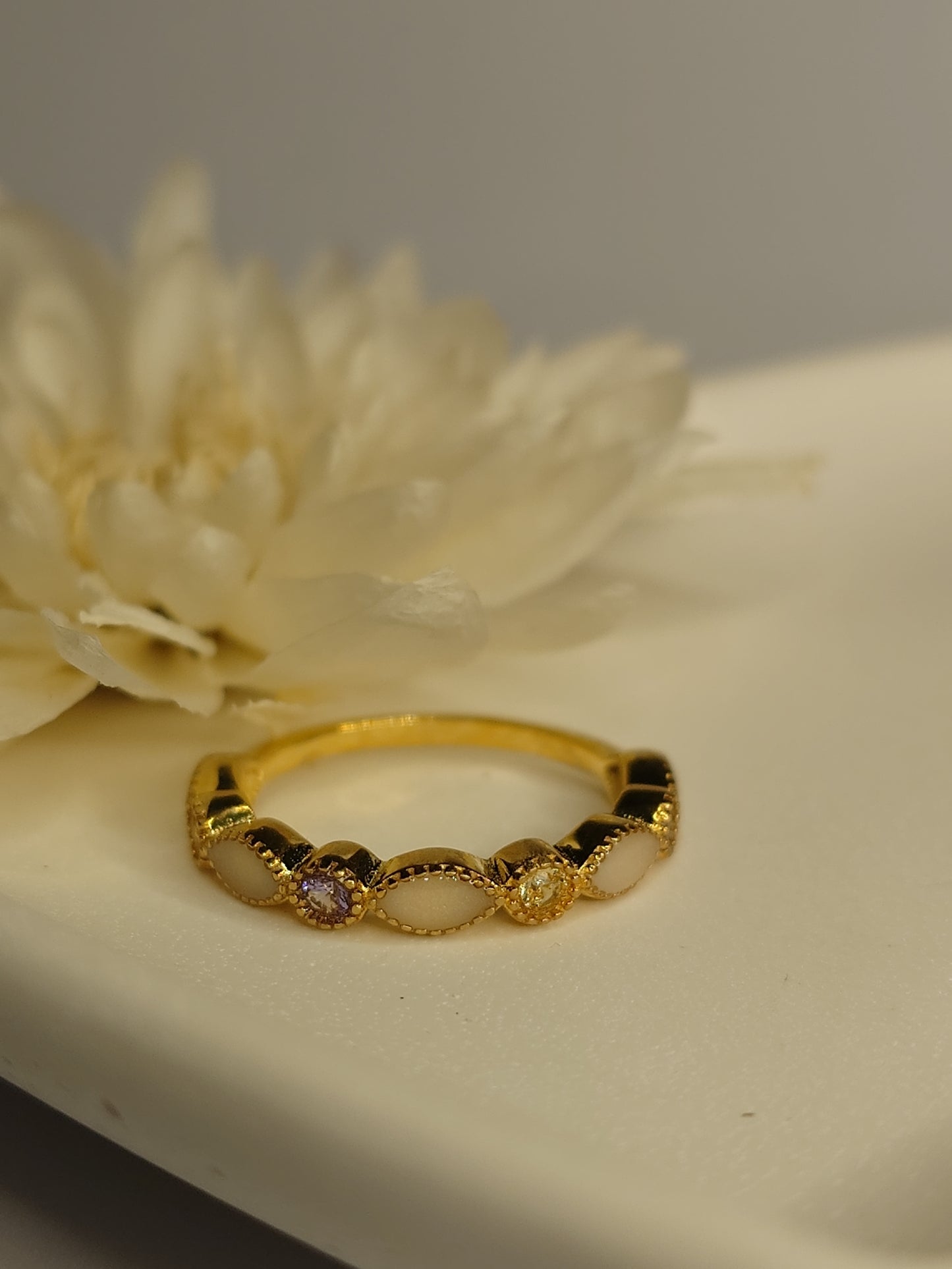 Olivia med 4 fødselssteiner