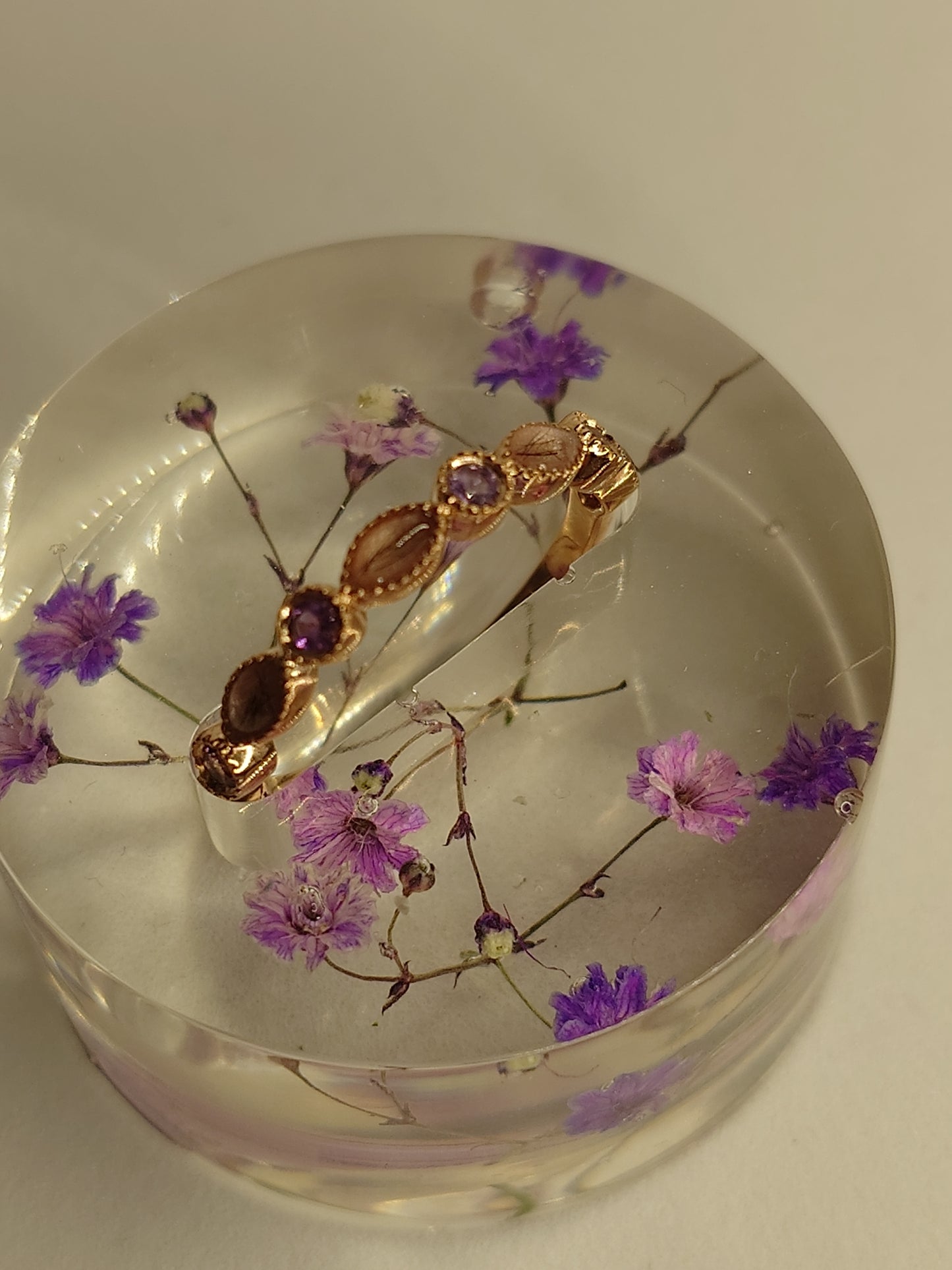 Olivia med 4 fødselssteiner