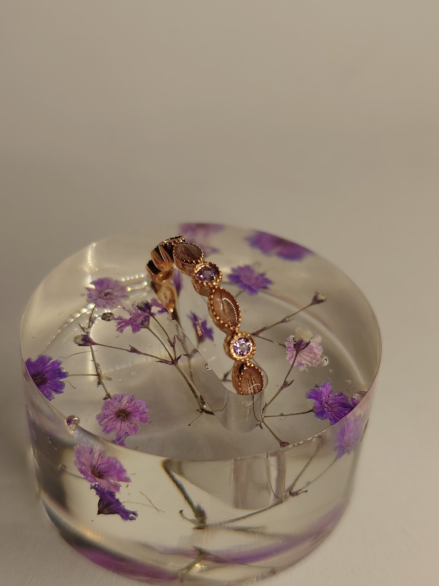 Olivia med 4 fødselssteiner