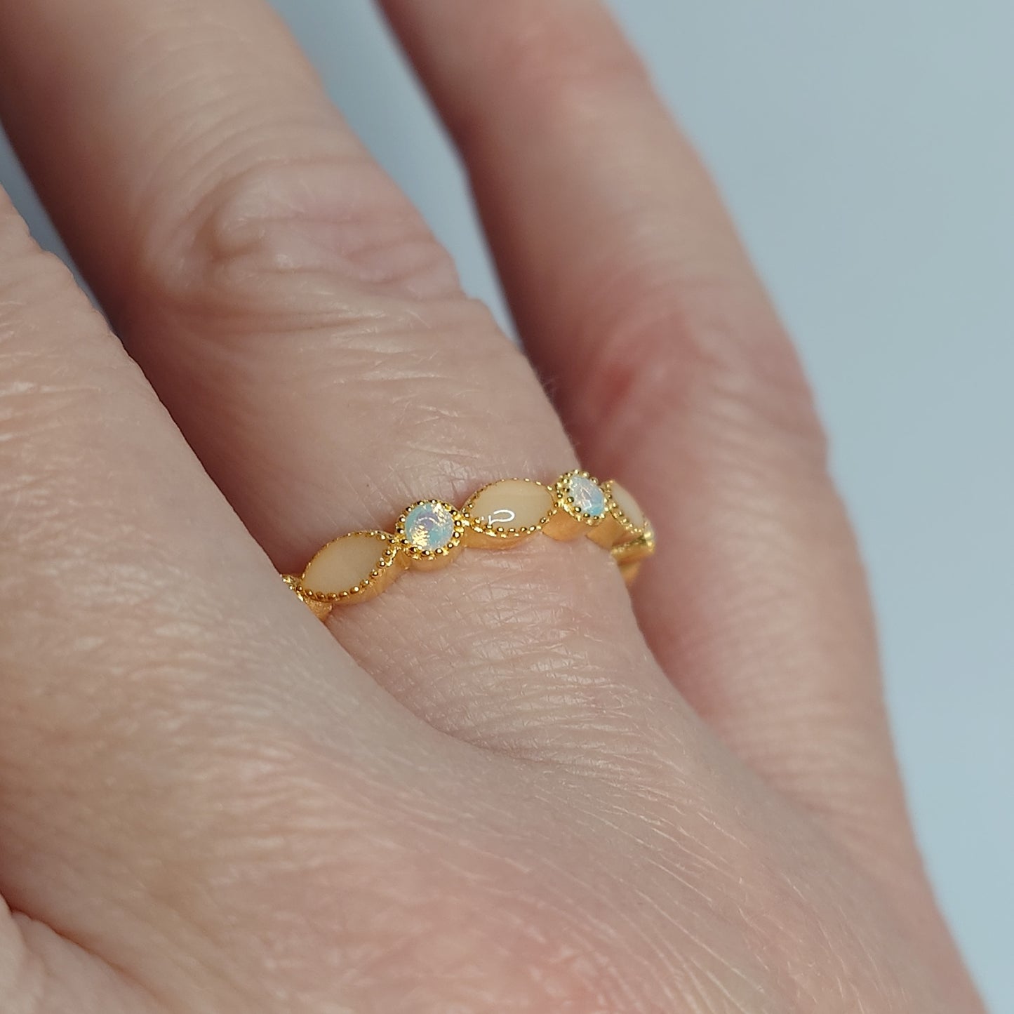 Olivia med 4 fødselssteiner