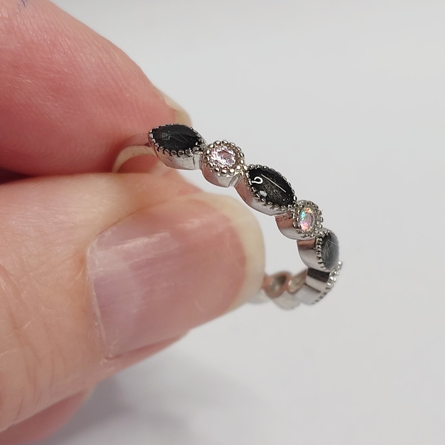 Olivia med 4 fødselssteiner