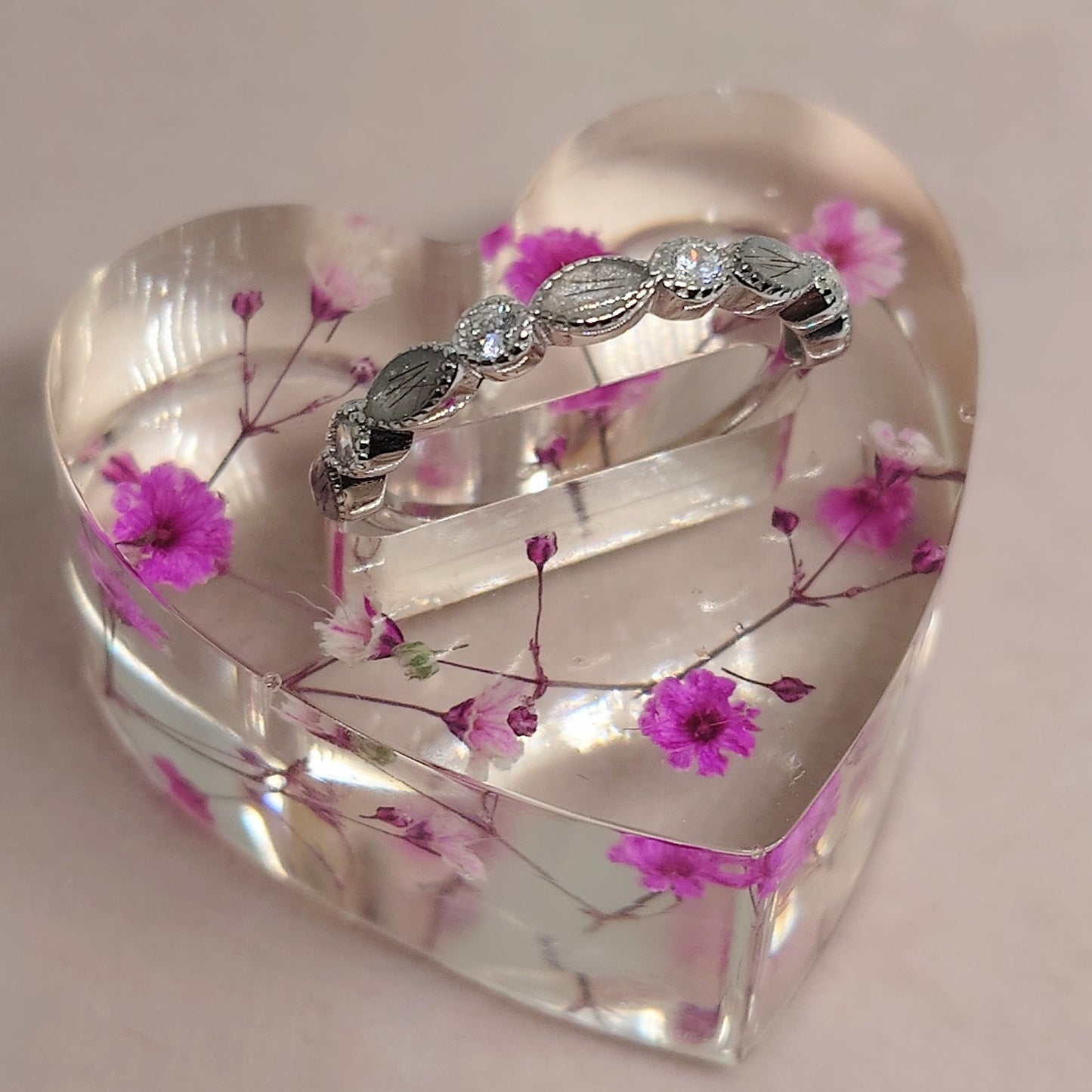 Olivia med 4 fødselssteiner